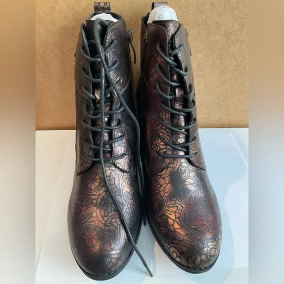 Patrizia Copper Heeled Boots - NIB - Picture 3 of 6